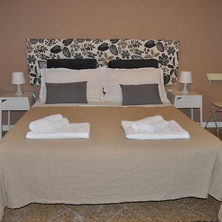 B&B Al Giardino Inglese Палермо Номер фото